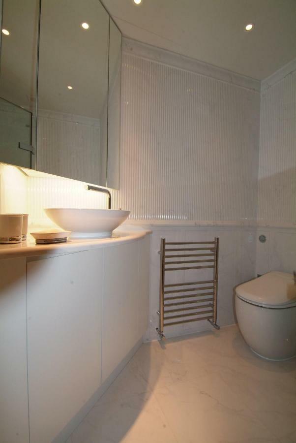 Chelsea: Exceptional 1Br W/Views Of The River Thames & Battersea Park Apartment London Exterior photo