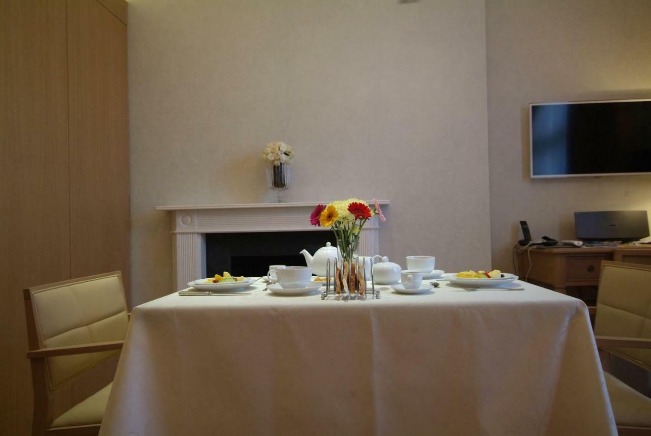 Chelsea: Exceptional 1Br W/Views Of The River Thames & Battersea Park Apartment London Exterior photo